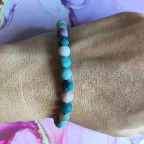 Handmade Natural Stone Bracelet - Picture 8 of 11